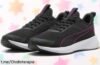 Zapatillas para correr Puma Flyer Lite 4 a un precio de locura, con amortiguación y suela antideslizante. Haz que cada carrera sea una aventura inolvidable. ¡Consigue las tuyas ya!